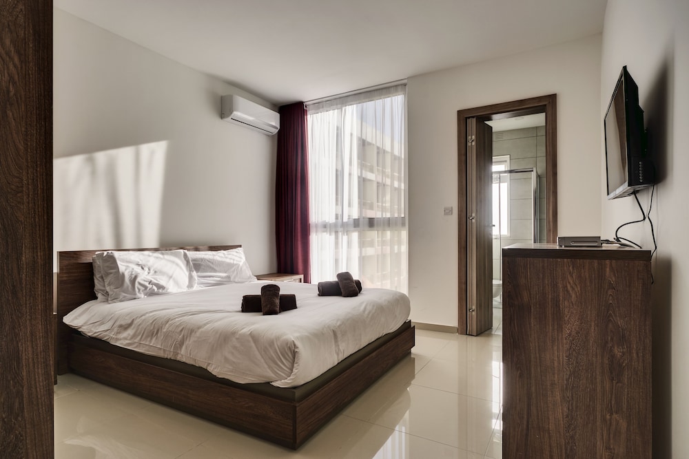 Hotel The Village Apartments - Image 1