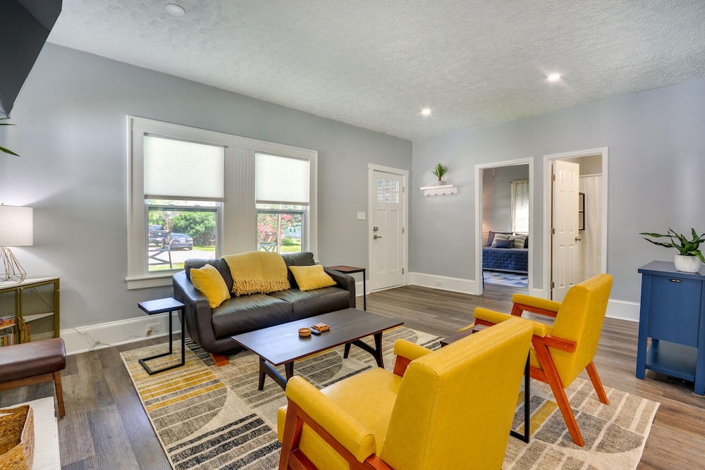 High Point Vacation Rental w/ Private Deck & Yard! view 4