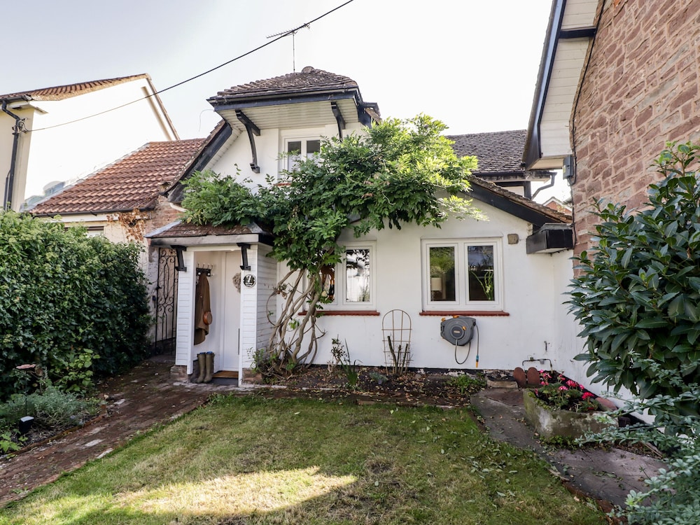 Old Pump Cottage