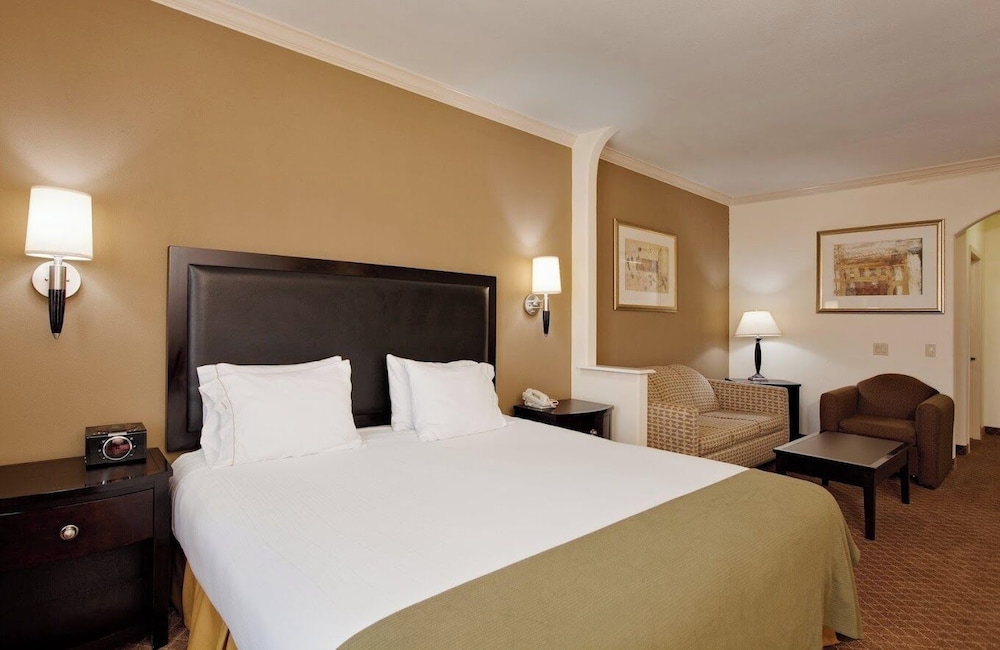 ASPEN GRAND HOTEL - Property Image 5