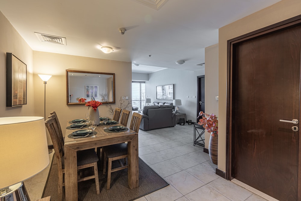 HiGuests - Goldcrest Views 1