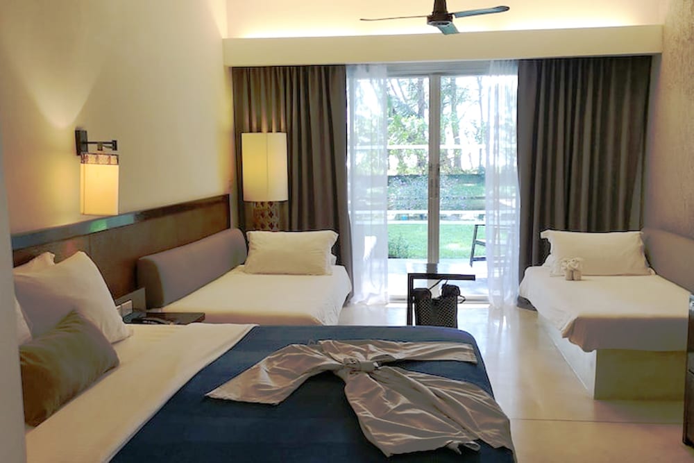 Grand Southsea Khaolak Beach Resort