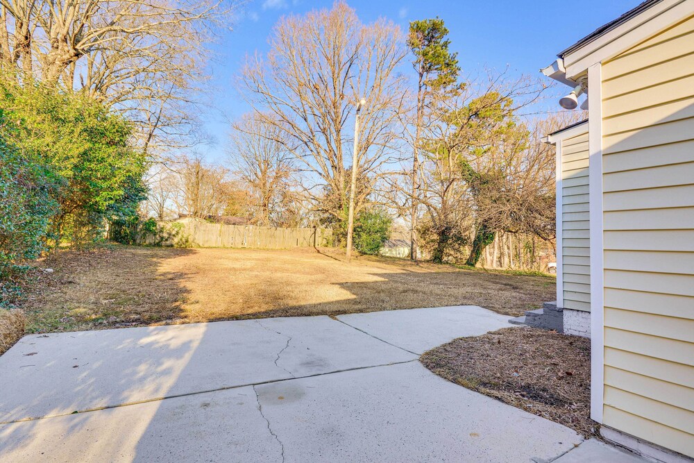 1/2 Mi to High Point University: Quaint Abode!