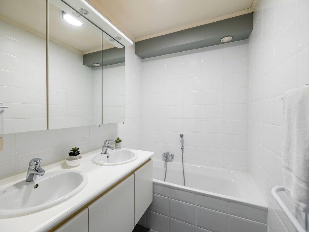 Apartment in Oostende With Balcony