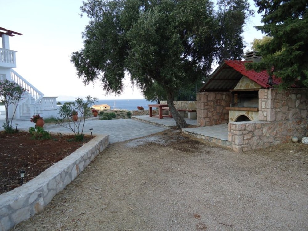 Mikro Nisi Studios