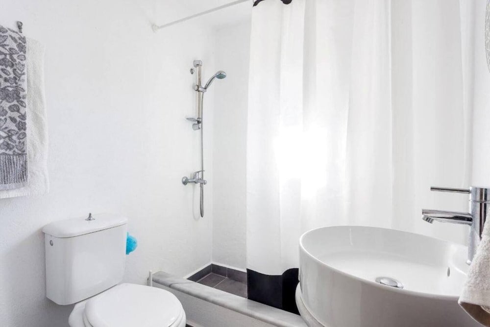 Paradise Found - A Greek Retreat With The View view 2
