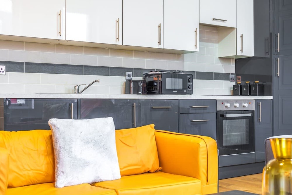 Spacious Apartment for Groups in City Centre