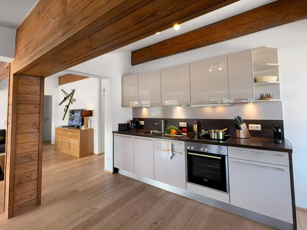 Spacious Apartment in Piesendorf near Ski Area view 2
