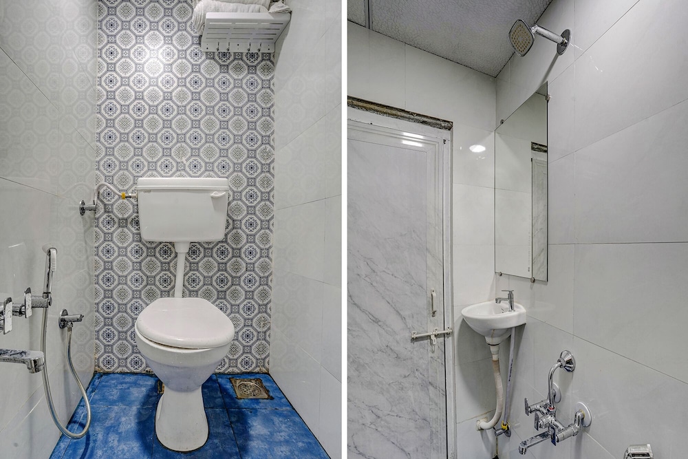 Hotel Skycity Premium AC Room in Surat