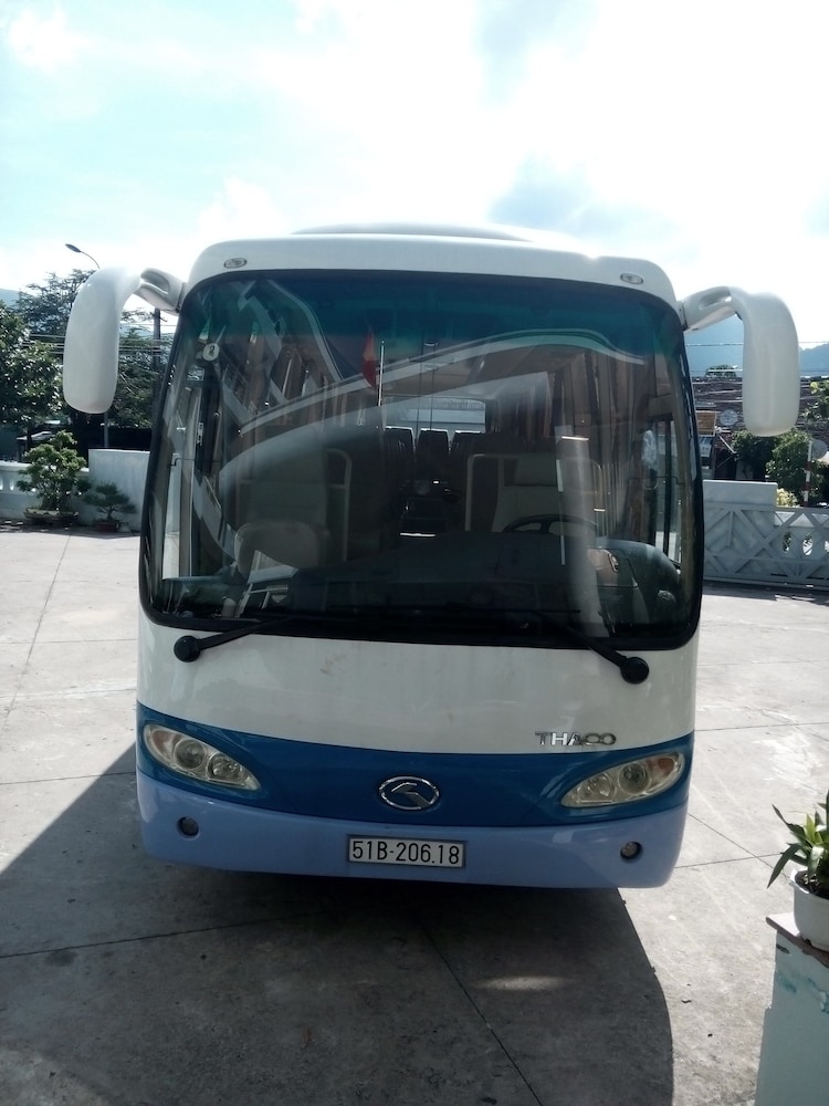 Nha Khach Con Dao