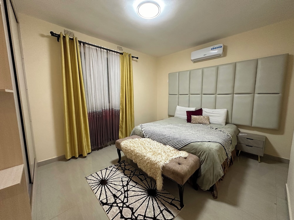 Executive Private Standing apt in Lusaka