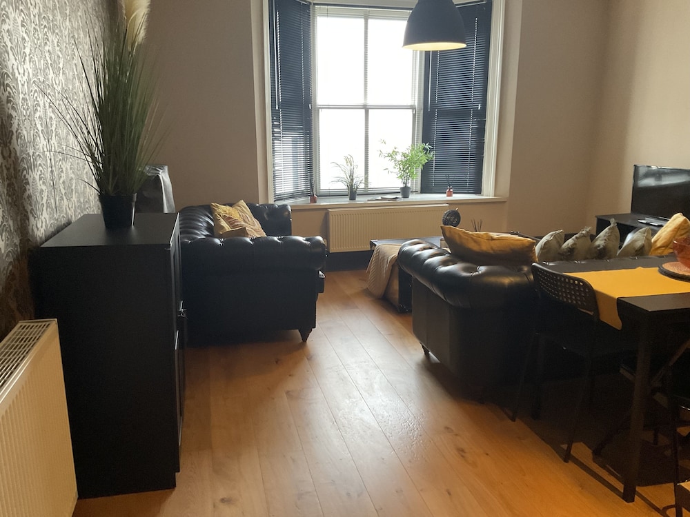 Brighton Beach Stylish 1 Bed Apartment view 3