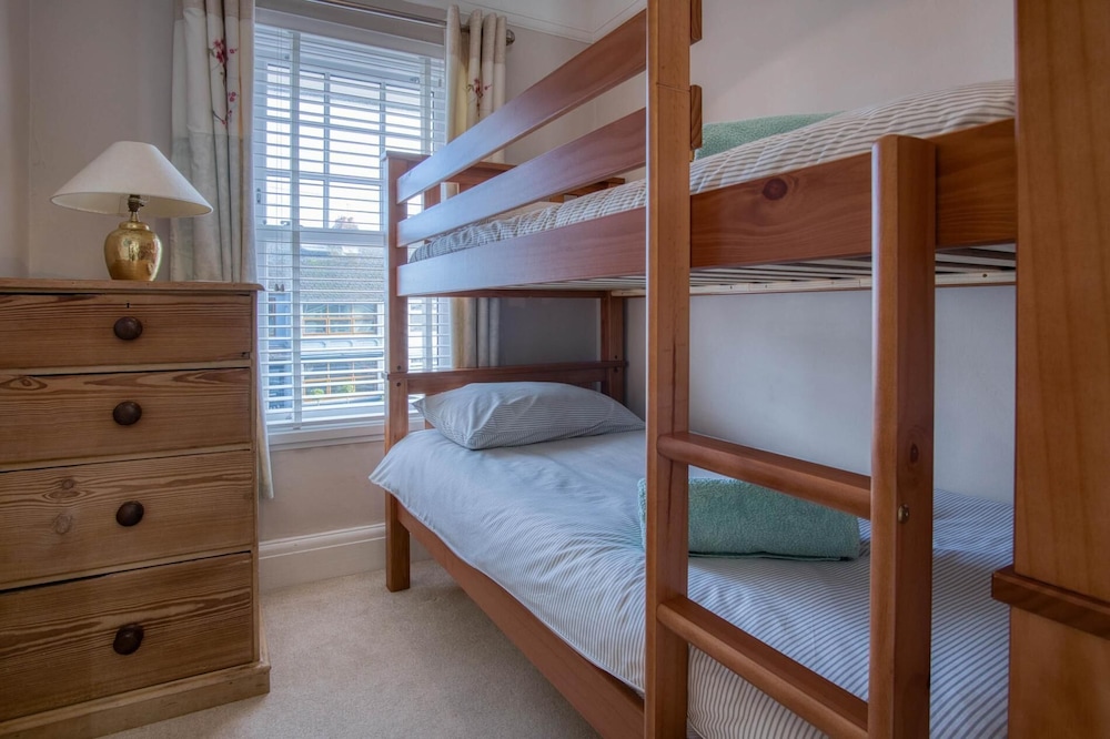 Little Glen - 3 Bedroom Holiday Home - Tenby