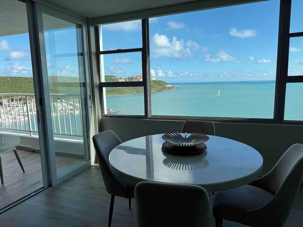Oceanfront Paradise Marina Views Balcony