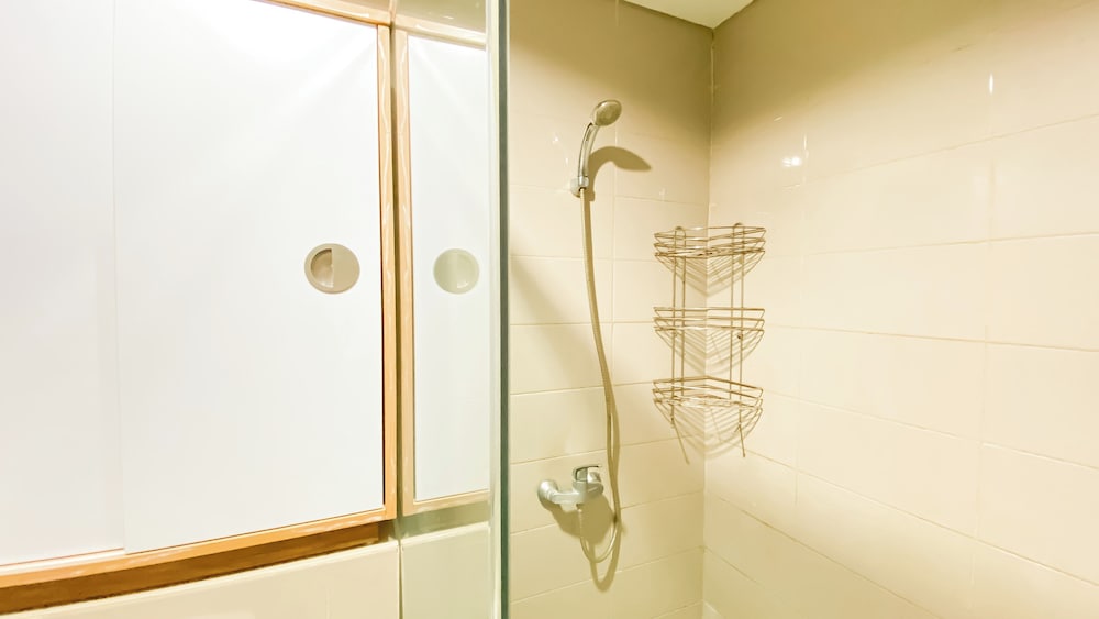 Wonderful And Homey 2Br Apartment At Springhill Terrace Residence