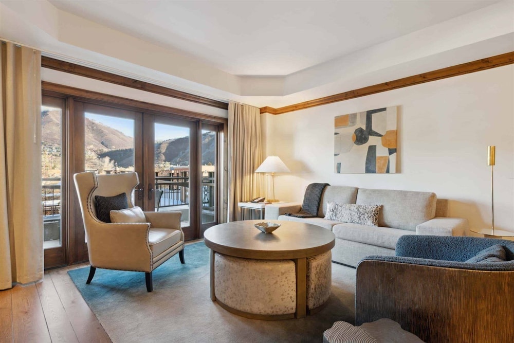 Aspen Mountain Residences Luxe 3 Bedroom Residence in Heart of Downtown Aspen