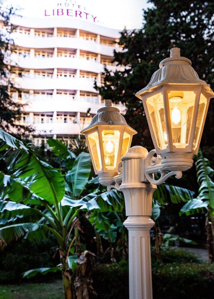 Hotel Liberty Fly