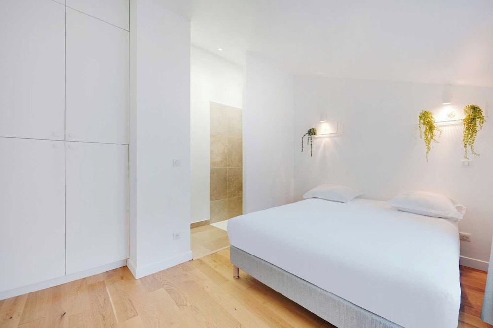 Modern House With AC -3br-6p- Asnieres-sur-seine
