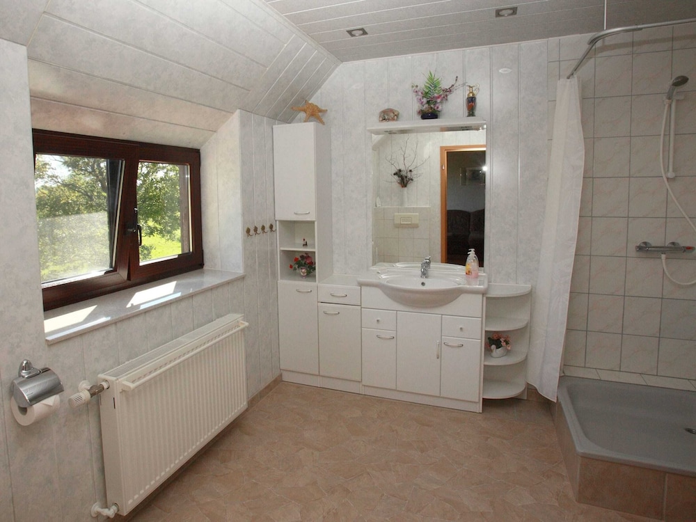 Ferienwohnung mit Terrasse in Kropelin view 5