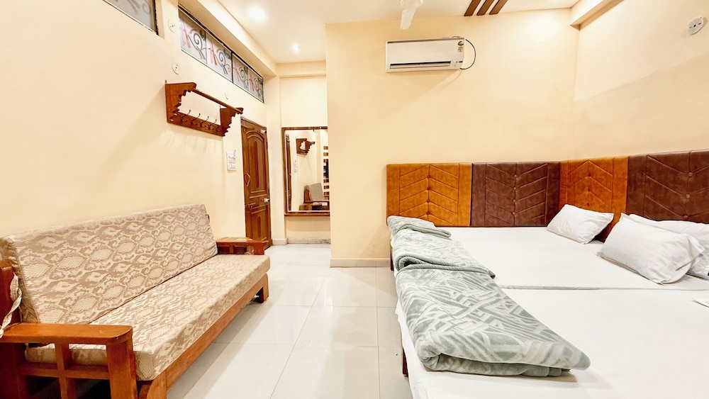 Hotel P & L near Mahakaleshwar Temple