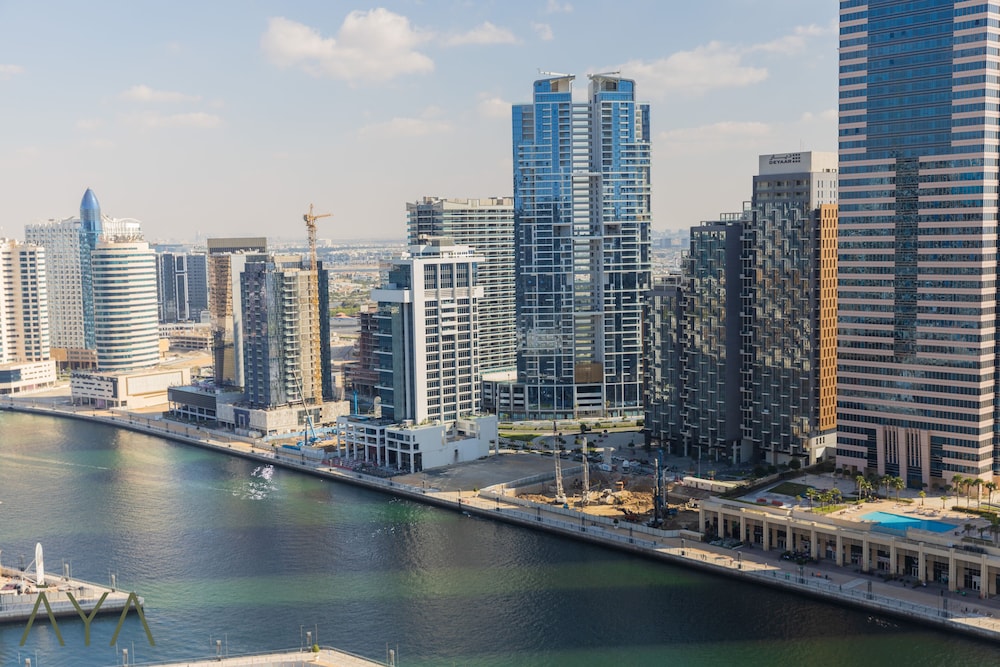 Aya - Aqua Canal/ One-Bedroom Retreat at ZADA Tower
