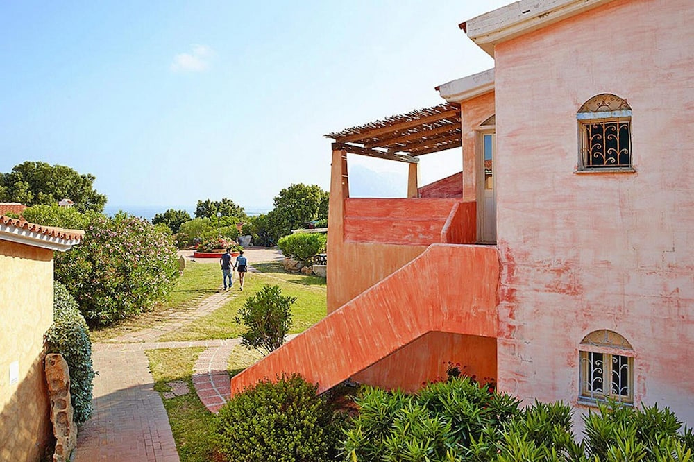 2-room Apartment in the Residence Lu Nibareddu en San Teodoro