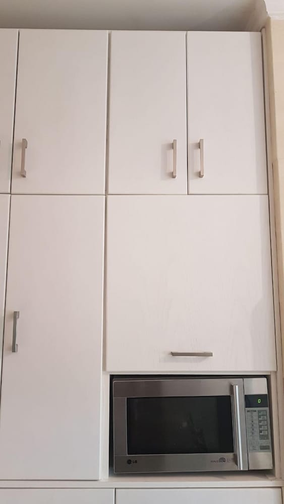 1 New Bedroom Apartment on Airport Road
