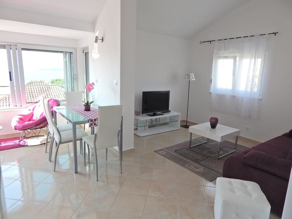 Apartment in Okrug Gornji Near the Beach view 4