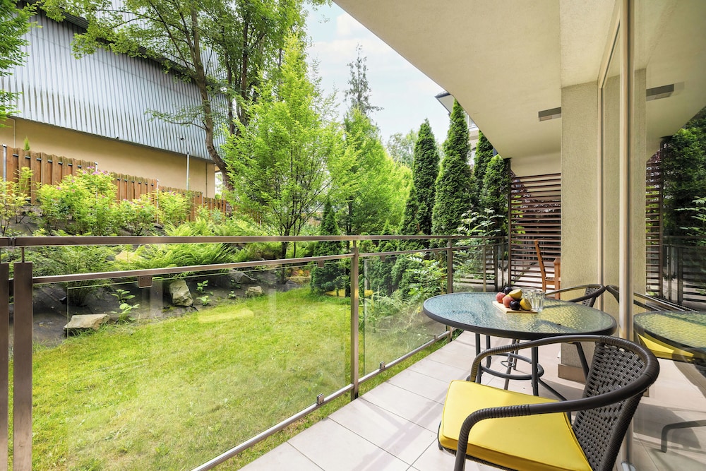 Apartment With Sauna and Pool by Renters