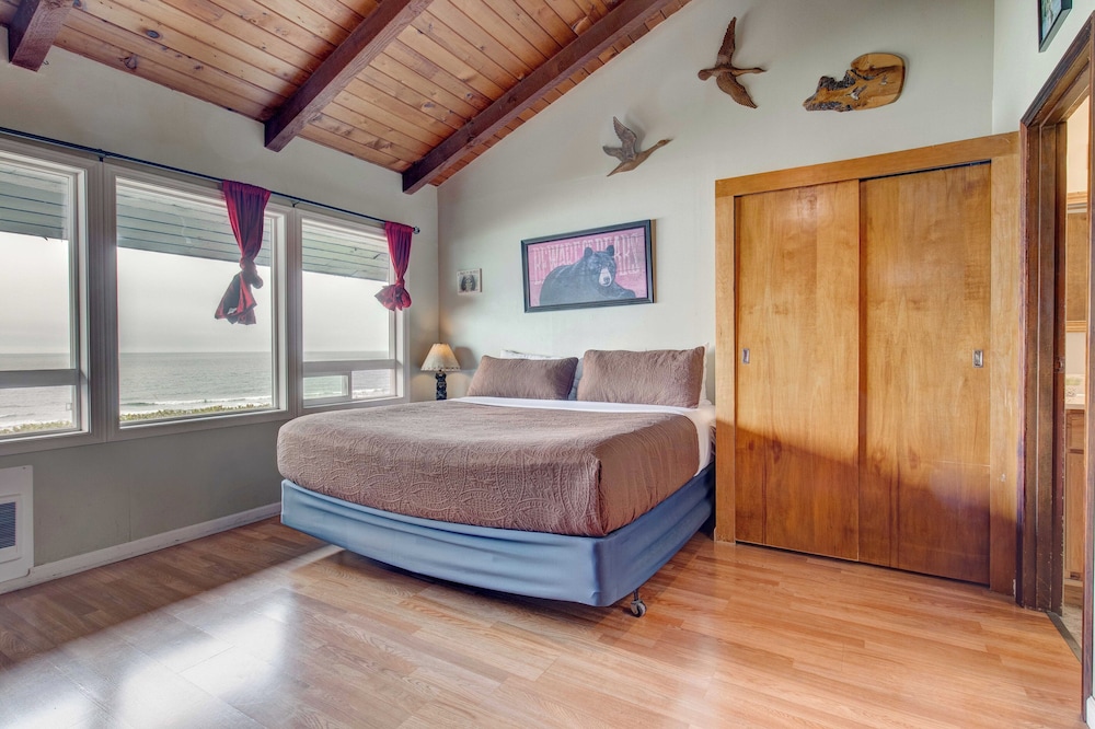 Moolack Shores Inn