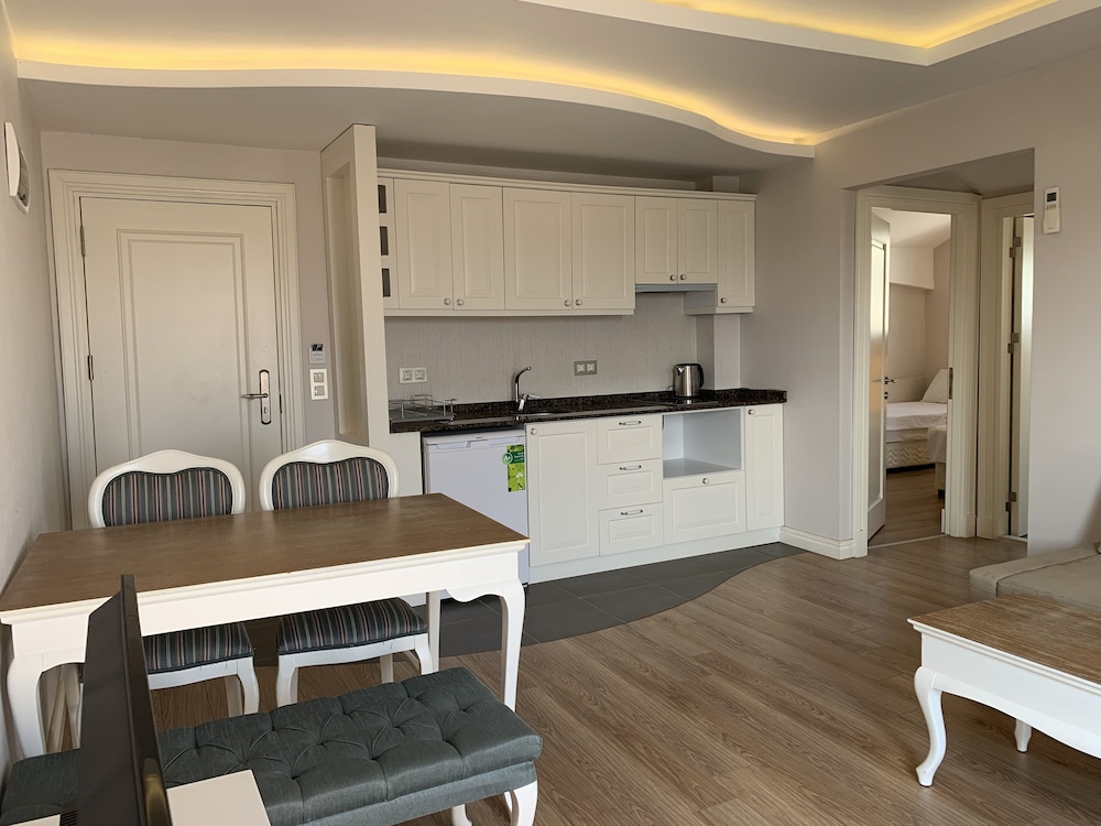 Daphne Residence - Image 43