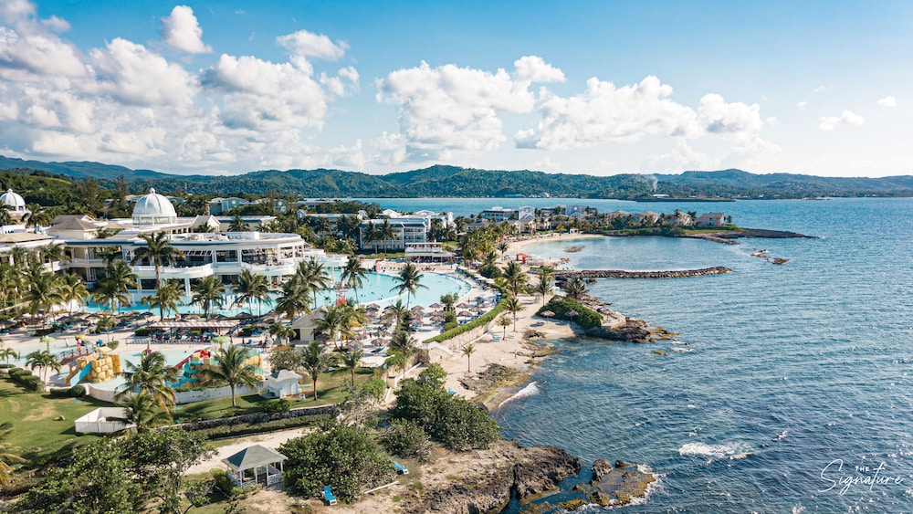 Grand Palladium Jamaica Resort  Spa All Inclusive - Property Image 1