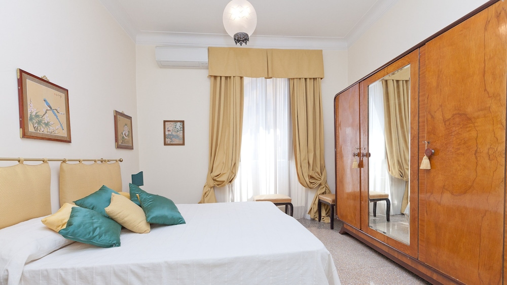 Rental In Rome Vatican Vintage Apartment