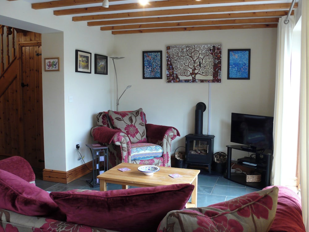 Dan Castell Cottage