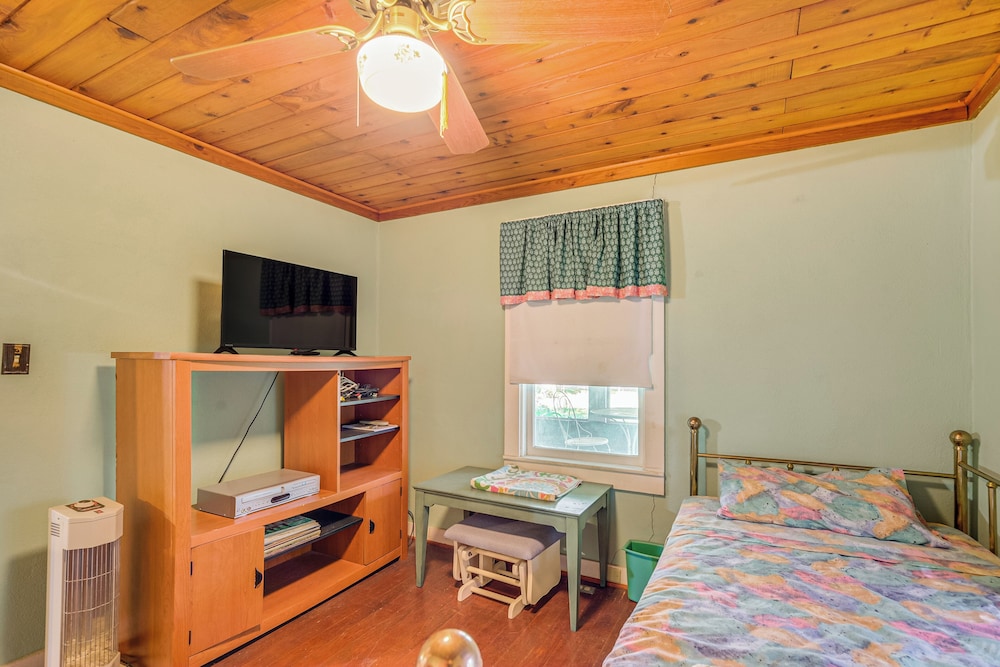 Floral City Vacation Rental ~ 1 Mi to Boat Ramp!