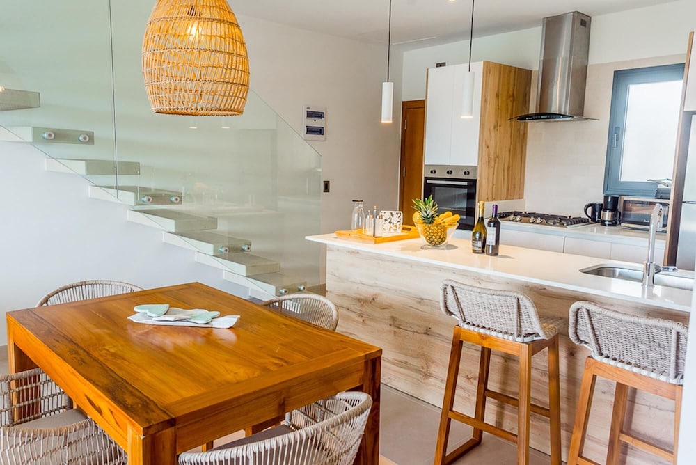 Luxury and Spacious Penthouse With Beach View view 2