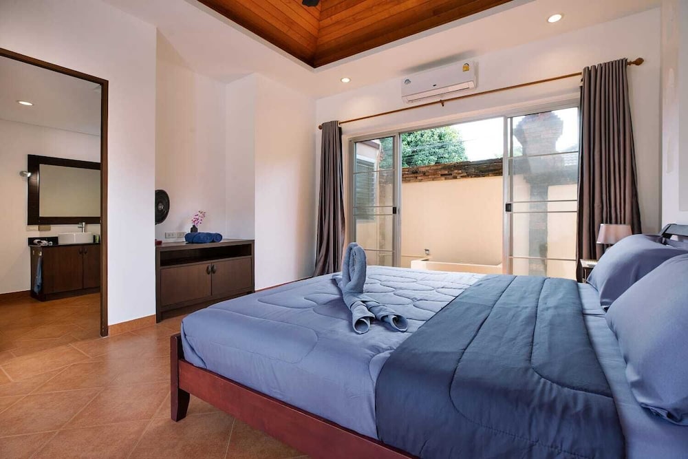 Balinese 3BR Pool Villa Freya in Rawai