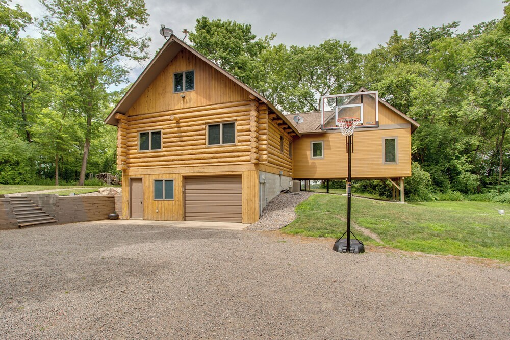 Lakefront Cabin Retreat, 2-acre Lot w/ Deck!