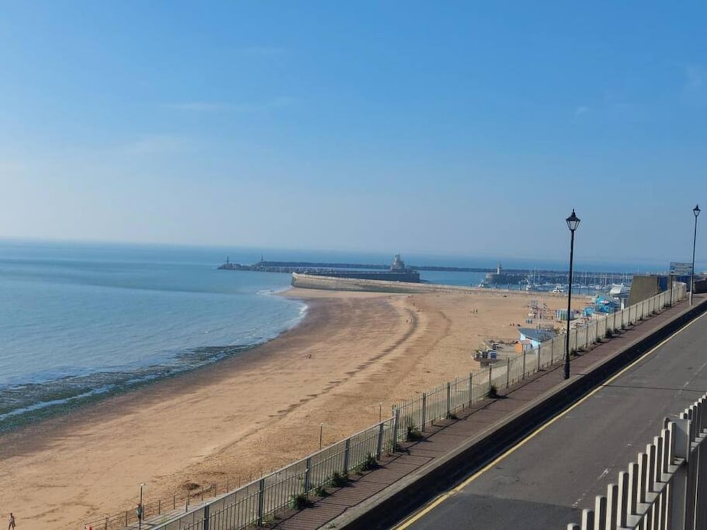 Ramsgate Vacations - Host Stay Victoria Gardens - Property Image 13