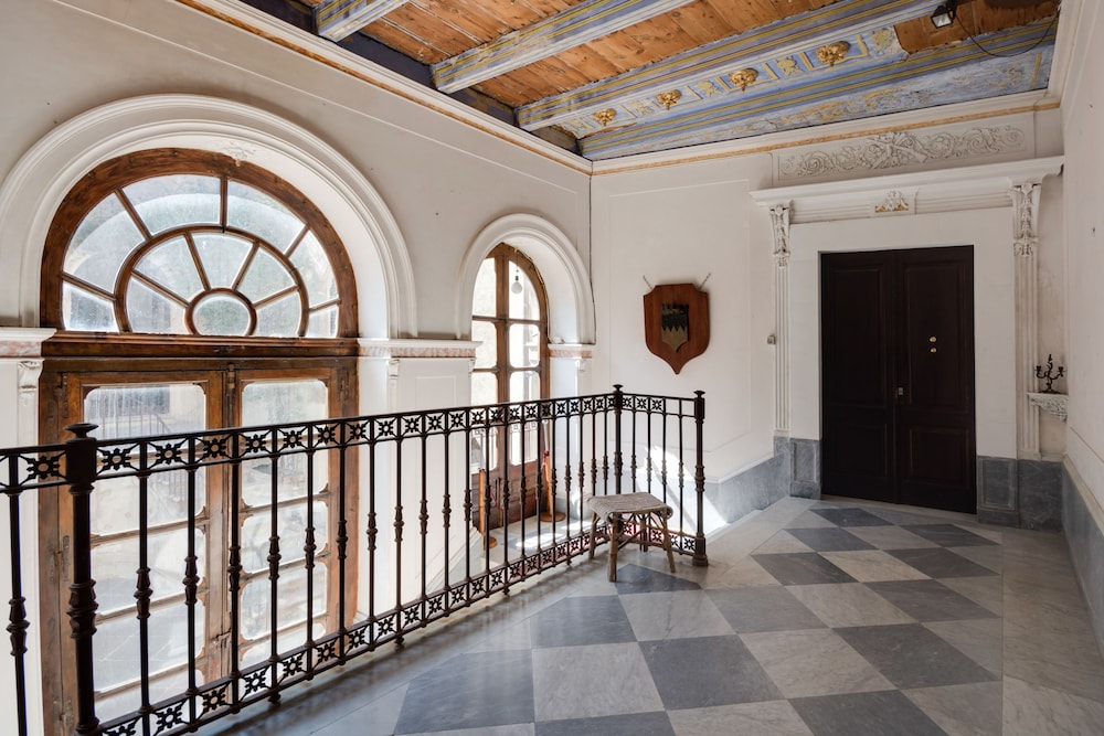Castello Di Caccuri Suites