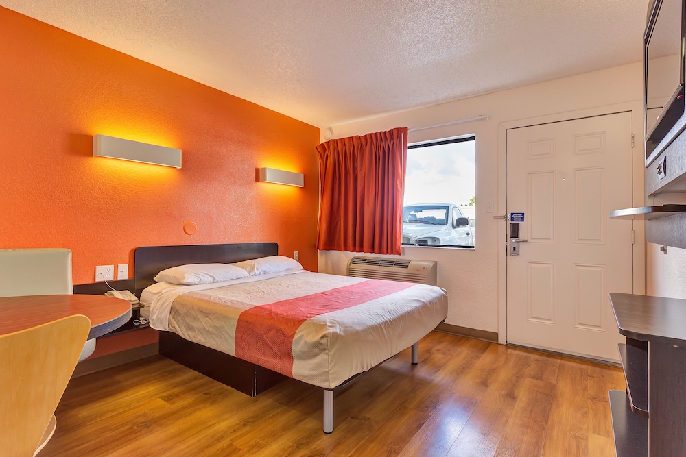 Motel 6 – Santa Rosa, CA - South