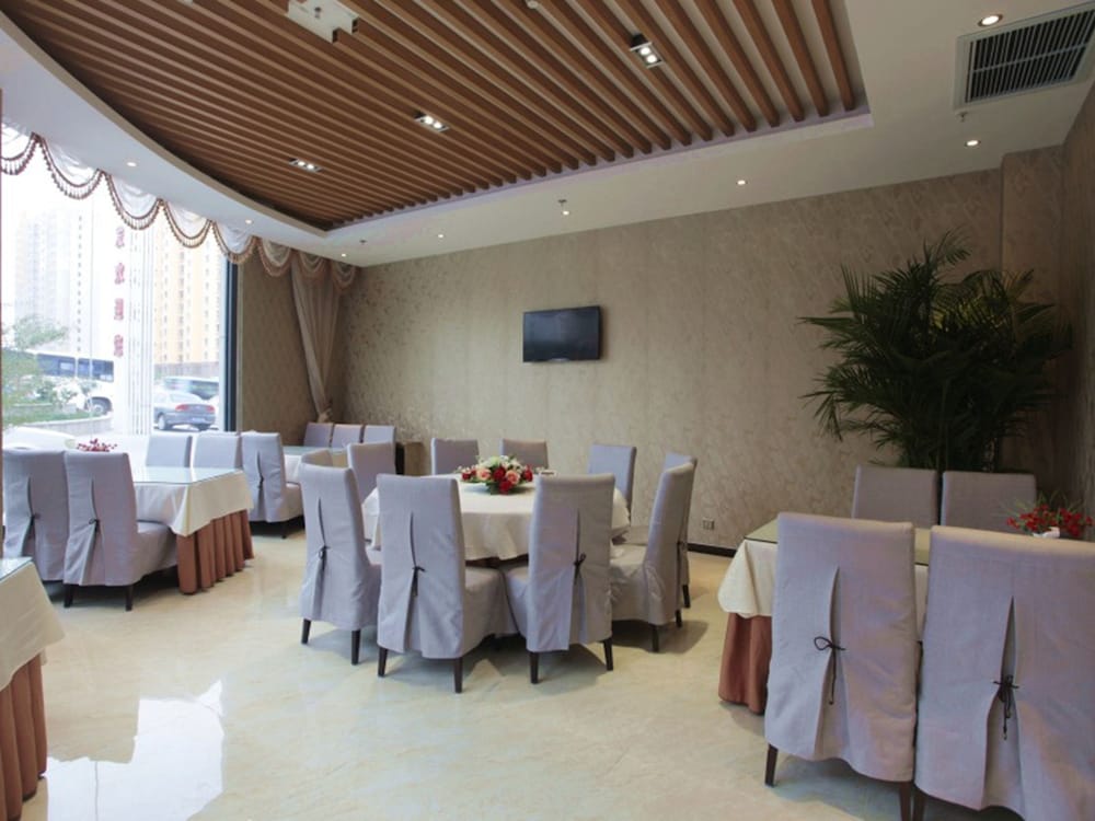 GreenTree Inn North WeiHai Station North International Bathing Beach Hotel