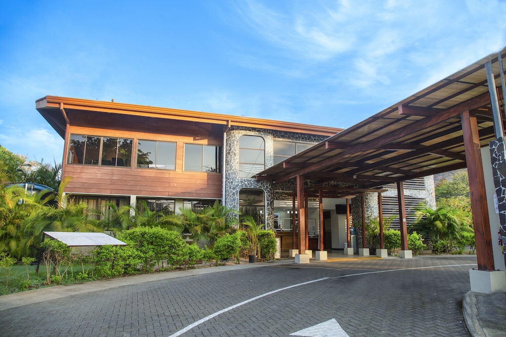 Hotel Nacazcol - Playas del Coco - Image 1