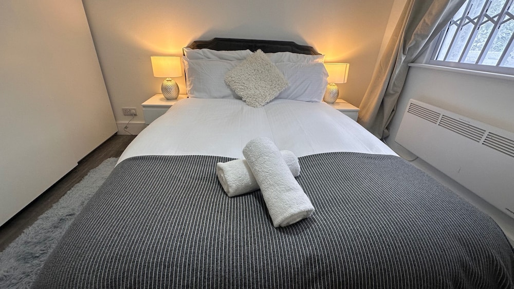 Apartment - Sleeps 4 - City Base - District Line