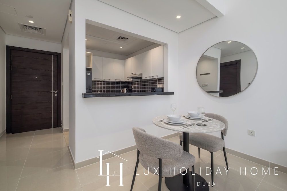 LUX The Silverene Marina View Studio 2