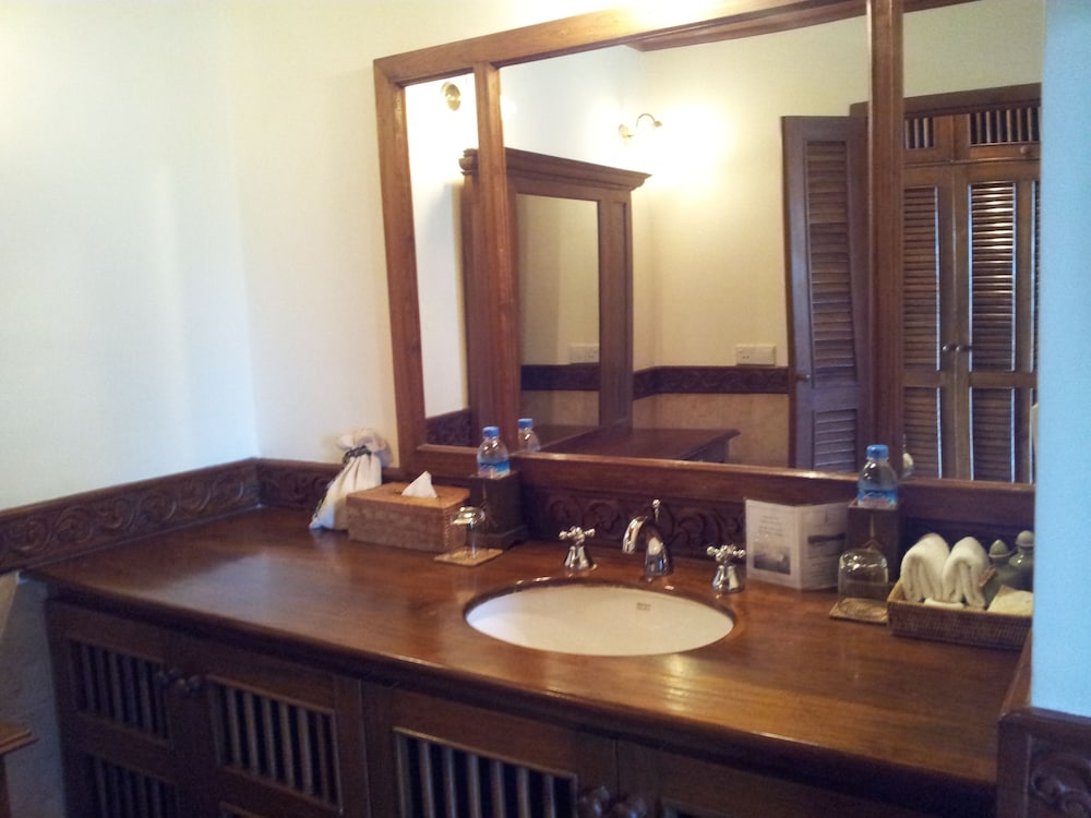 Inle Lake View Resort & Spa