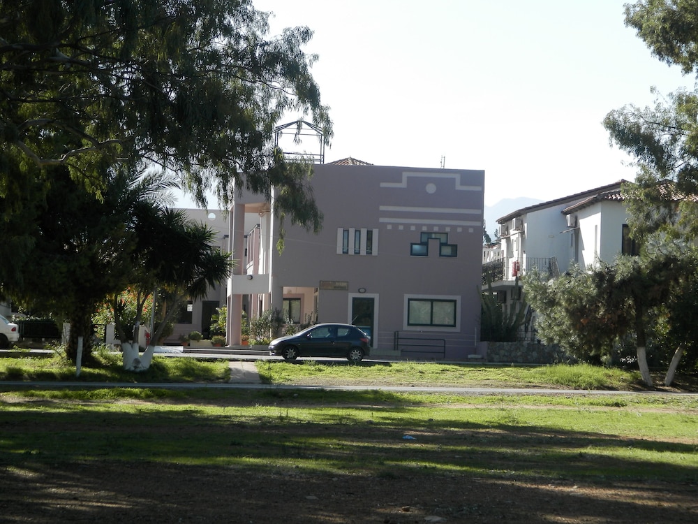 Ilias Apartments