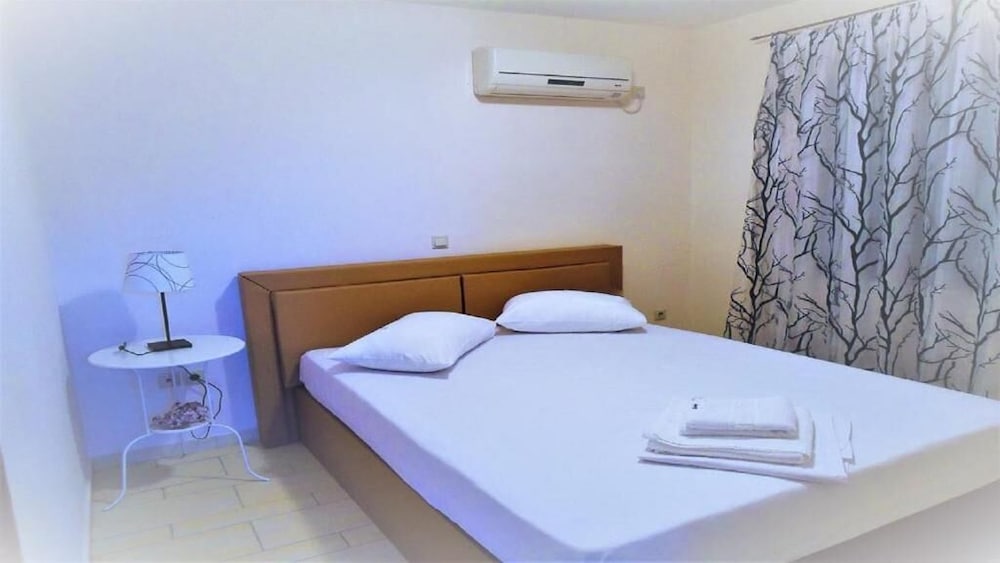 Glyfada Villas 2