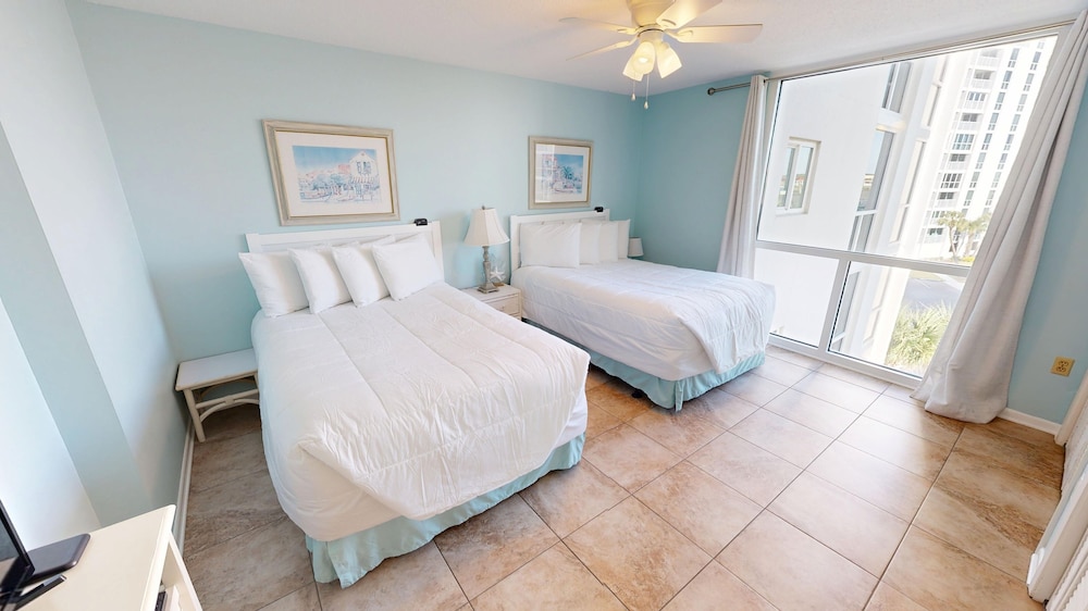 Shoreline Towers 2052 2 Bedroom Condo