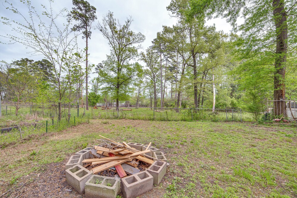 Walk to Water: Lake O' the Pines Cabin